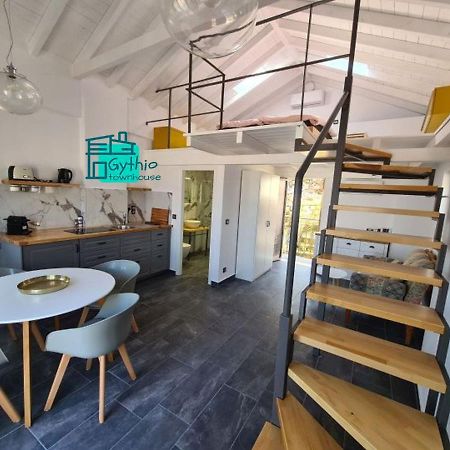 Апартаменты Gythio Townhouse Экстерьер фото