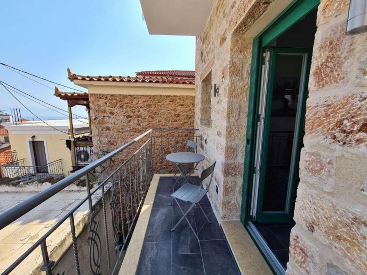 Апартаменты Gythio Townhouse Экстерьер фото